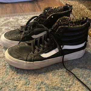 Leather black leopard print Vans size 5 🔥🔥